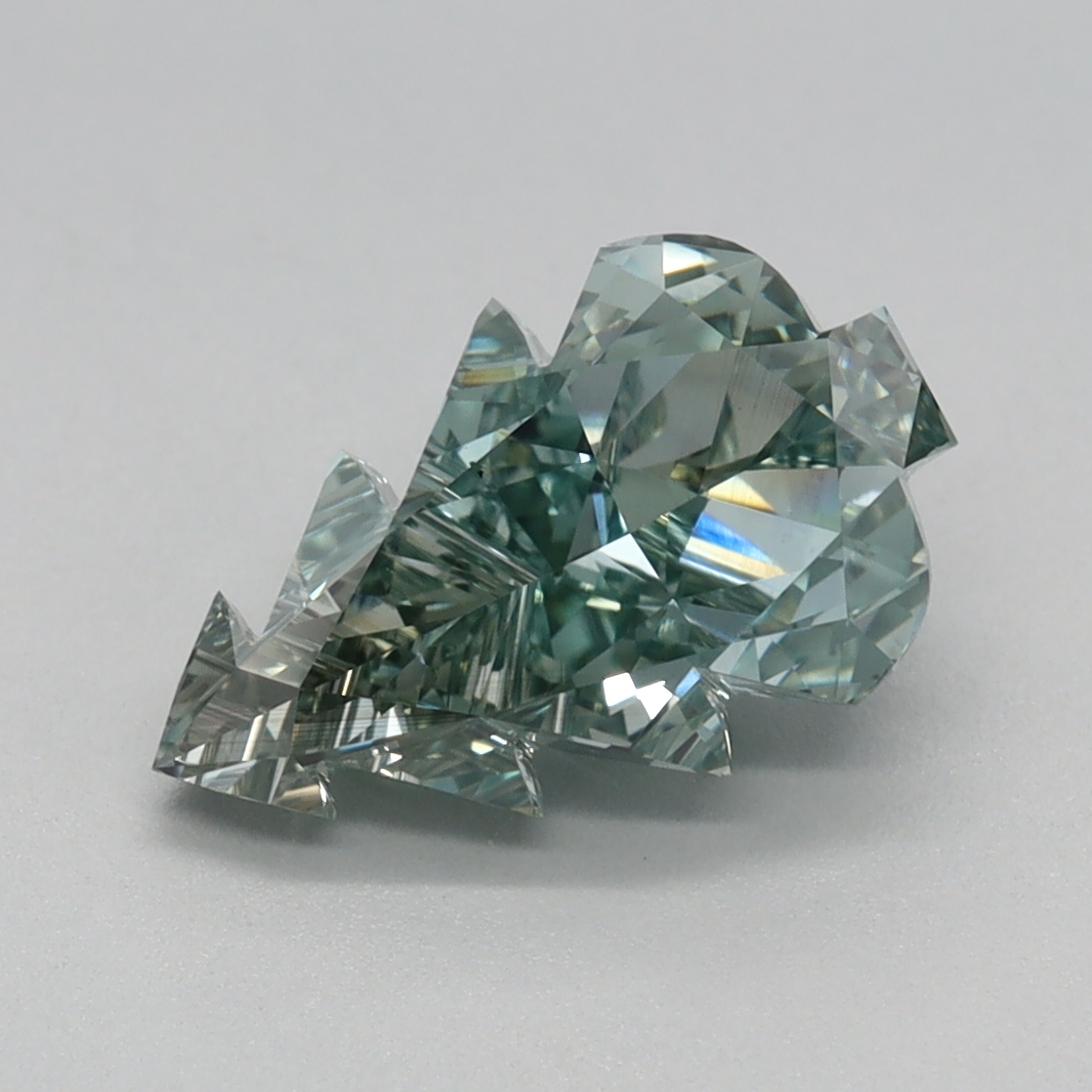 1.36 carat Fancy Intense Green Other lab grown diamond, VS2, IGI certified