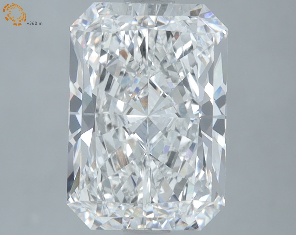 2.93 carat Radiant diamond