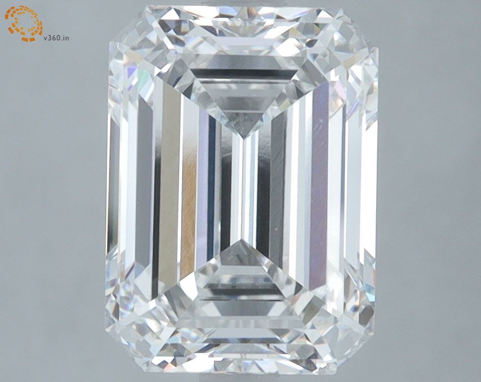 3.73 carat Emerald diamond
