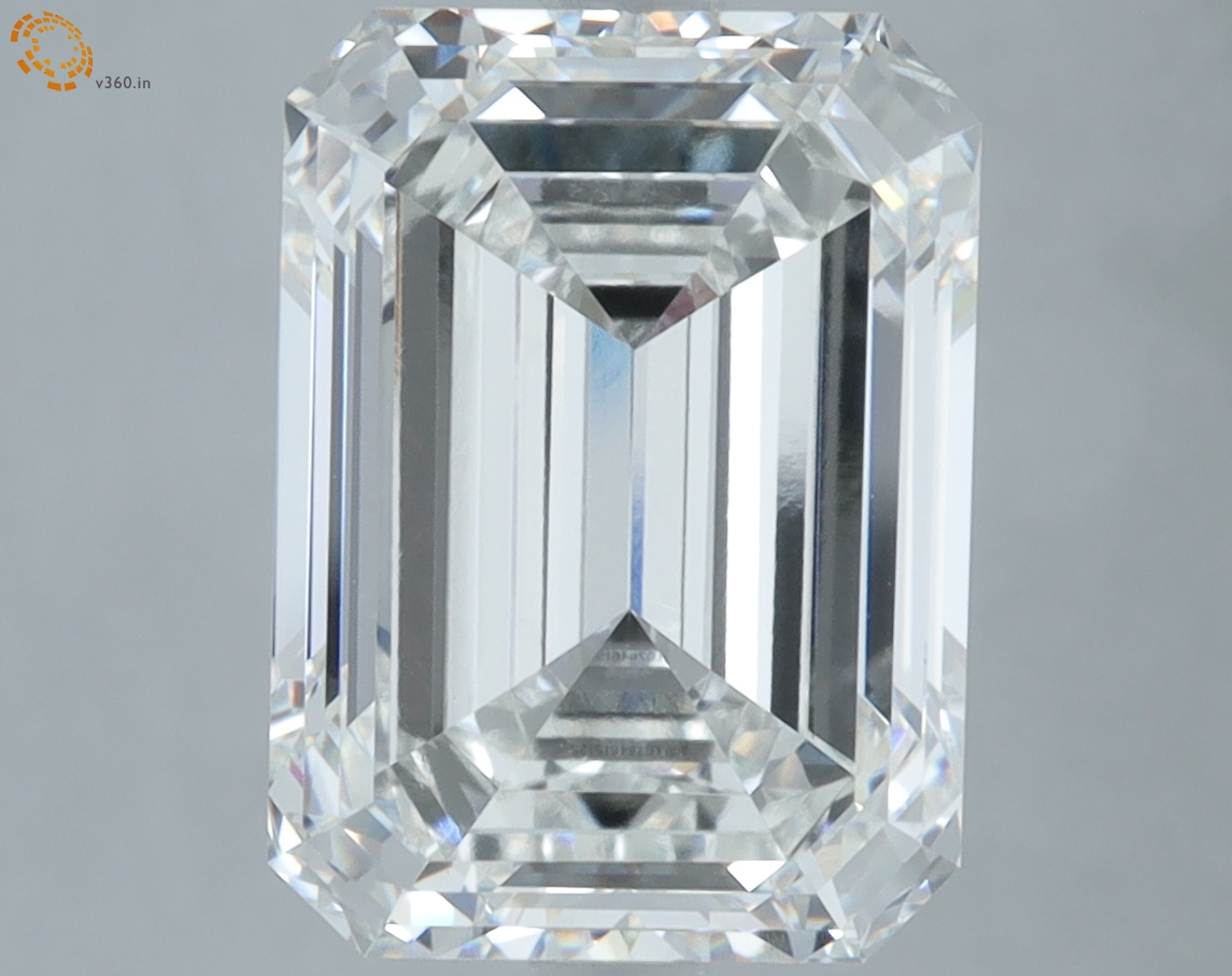 5.99 carat Emerald Cut lab grown diamond, F VS2, IGI certified