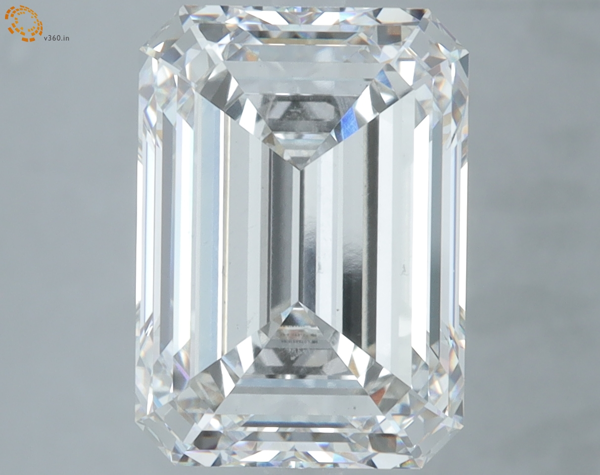 7.12 carat Emerald Cut lab grown diamond, G VS1, IGI certified